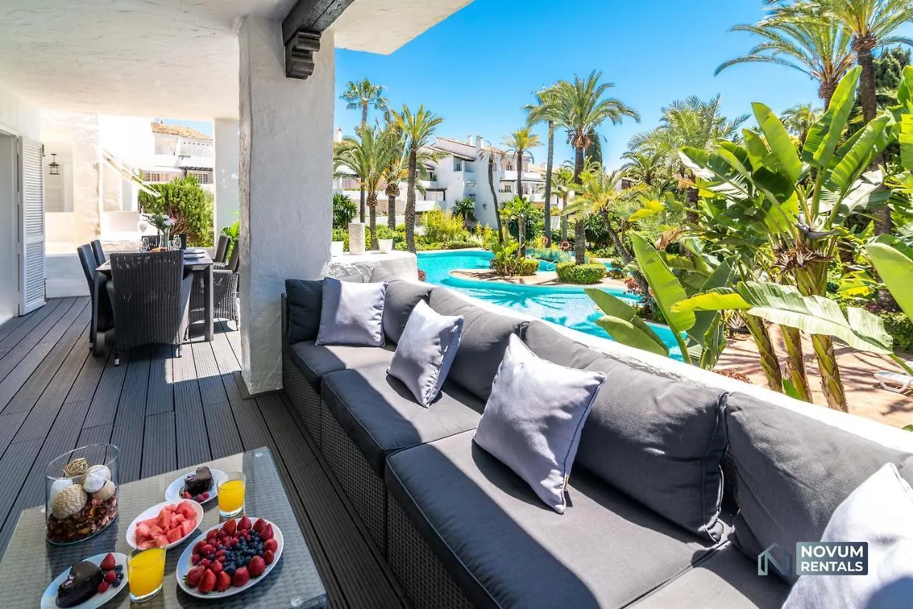 Апартаменты Luxurious Beachside In The Heart Of Puente Romano Марбелья