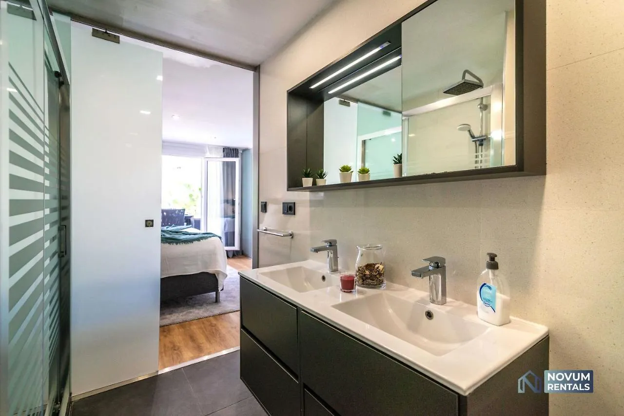 Luxurious Beachside In The Heart Of Puente Romano Marbella