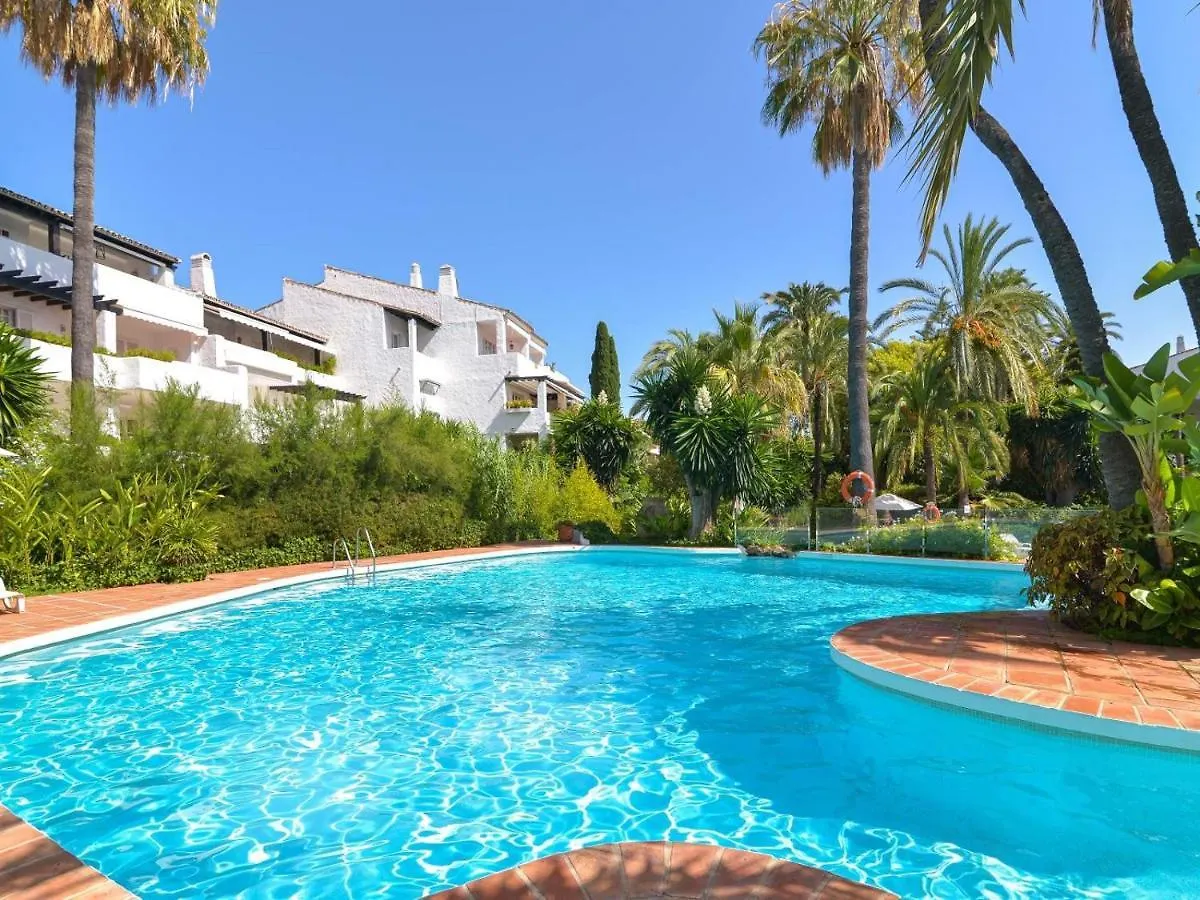 Apartment Luxurious Beachside In The Heart Of Puente Romano Marbella