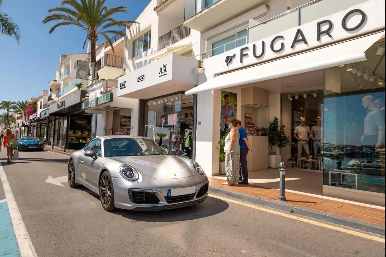 Luxurious Beachside In The Heart Of Puente Romano Marbella